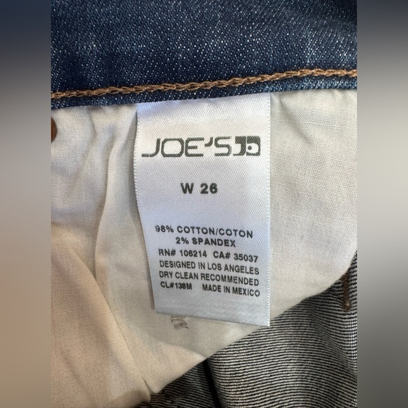 Joe’s Woman’s Distressed Denim Shorts 🤎 - Picture 3 of 9